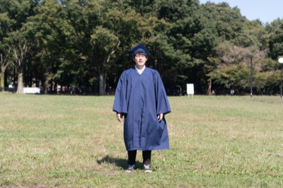 卒業ガウン (2022)